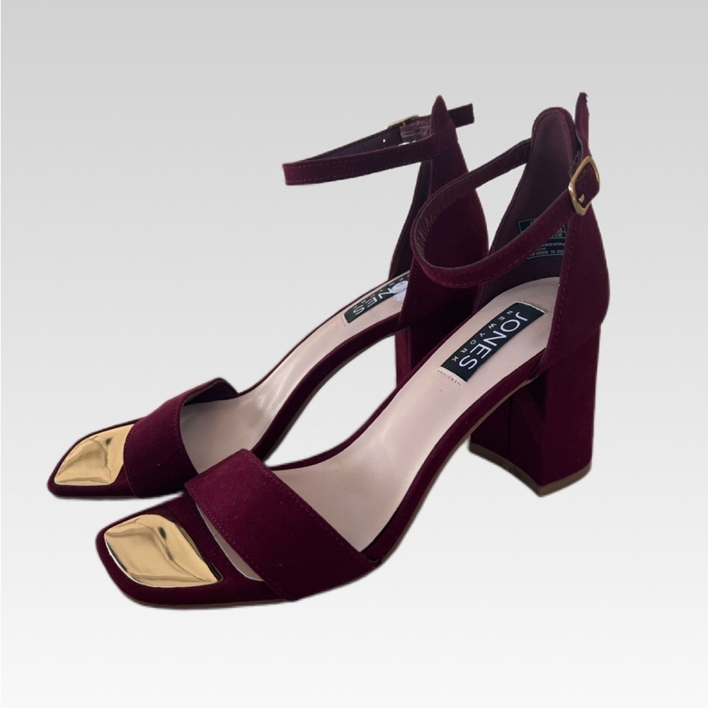 Jones New York Burgundy Heels with Gold Accent size 6.5 BRAND NEW